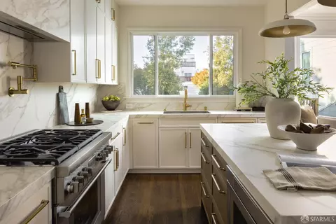Kitchen - 2264 Beach St, San Francisco, CA 94123 photo 2 of 2
