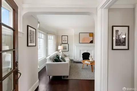 Entry Way - 19 Congo St, San Francisco, CA 94131 photo 1 of 3