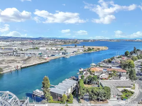 View/Area - 2022 High St #D, Alameda, CA 94501 photo 10 of 12