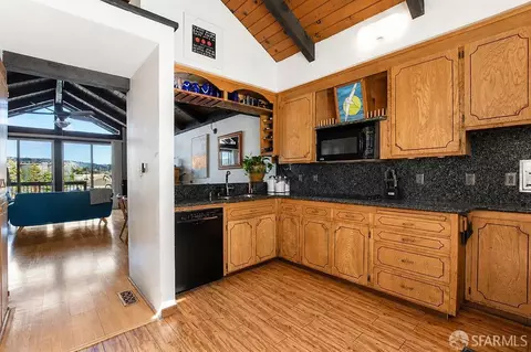 Kitchen - 2022 High St #D, Alameda, CA 94501 photo 2 of 3