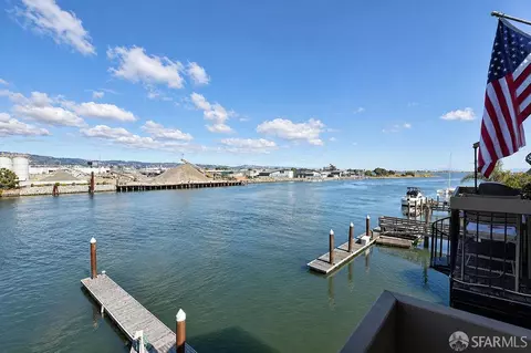 View/Area - 2022 High St #D, Alameda, CA 94501 photo 11 of 12