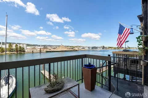 View/Area - 2022 High St #D, Alameda, CA 94501 photo 3 of 12