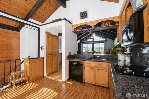 Kitchen - 2022 High St #D, Alameda, CA 94501 photo 3 of 3