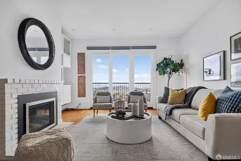 Living - 925 Corbett Ave #103, San Francisco, CA 94131 photo 3 of 5