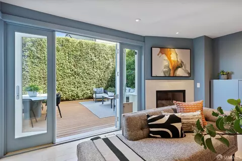 Exterior - 941 Diamond St, San Francisco, CA 94114 photo 7 of 14