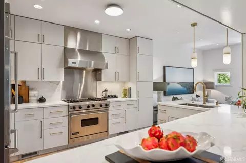 Kitchen - 941 Diamond St, San Francisco, CA 94114 photo 2 of 7