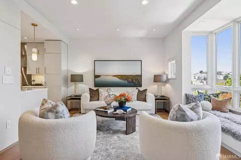 Living - 941 Diamond St, San Francisco, CA 94114 photo 3 of 6