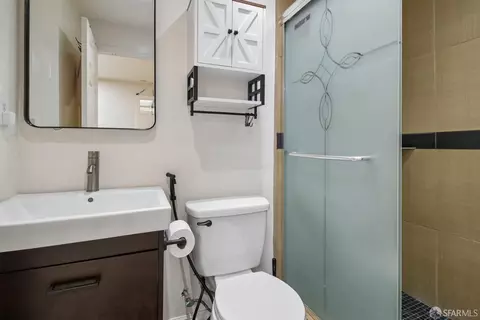 Bath - 33 Athens St, San Francisco, CA 94112 photo 11 of 11