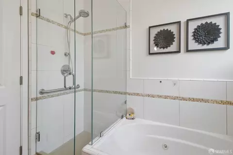 Bath - 33 Athens St, San Francisco, CA 94112 photo 9 of 11