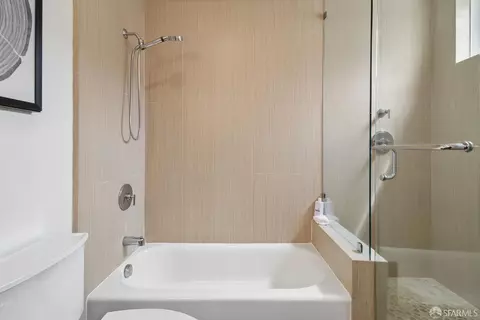 Bath - 33 Athens St, San Francisco, CA 94112 photo 4 of 11