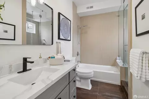 Bath - 33 Athens St, San Francisco, CA 94112 photo 2 of 11