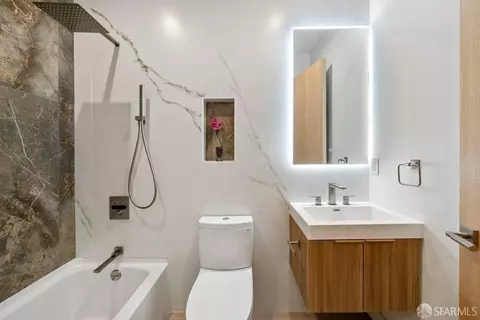 Bath - 755 Duncan St, San Francisco, CA 94131 photo 7 of 7