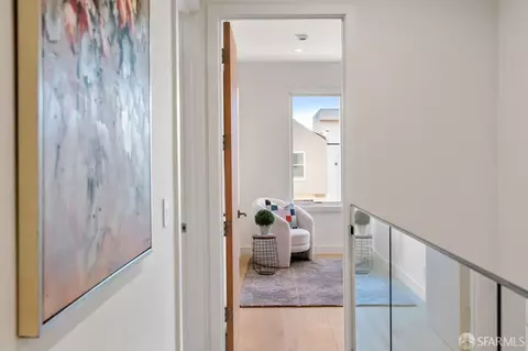 Entry Way - 755 Duncan St, San Francisco, CA 94131 photo 18 of 21