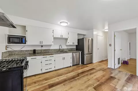Kitchen - 480 Bartlett St, San Francisco, CA 94110 photo 2 of 2