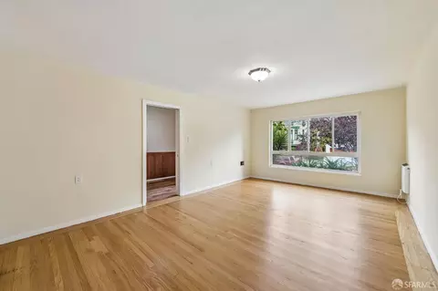Living - 480 Bartlett St, San Francisco, CA 94110 photo 3 of 5