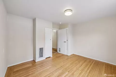 Bedroom - 480 Bartlett St, San Francisco, CA 94110 photo 3 of 9