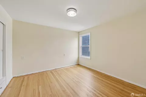 Bedroom - 480 Bartlett St, San Francisco, CA 94110 photo 6 of 9
