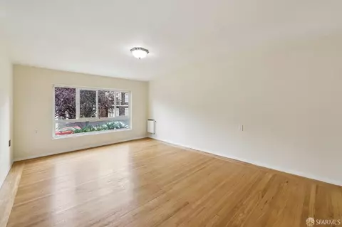 Living - 480 Bartlett St, San Francisco, CA 94110 photo 1 of 5