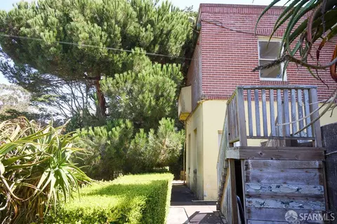Exterior - 2 W Clay St, San Francisco, CA 94121 photo 11 of 17