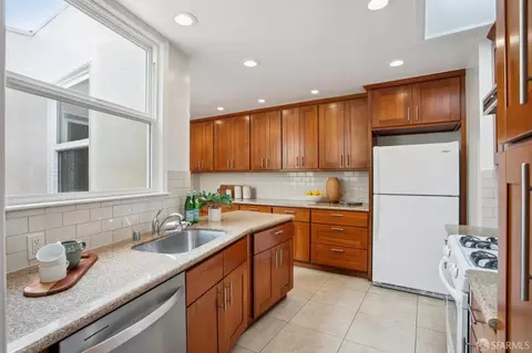 Kitchen - 20 Forest View Dr, San Francisco, CA 94132 photo 1 of 6