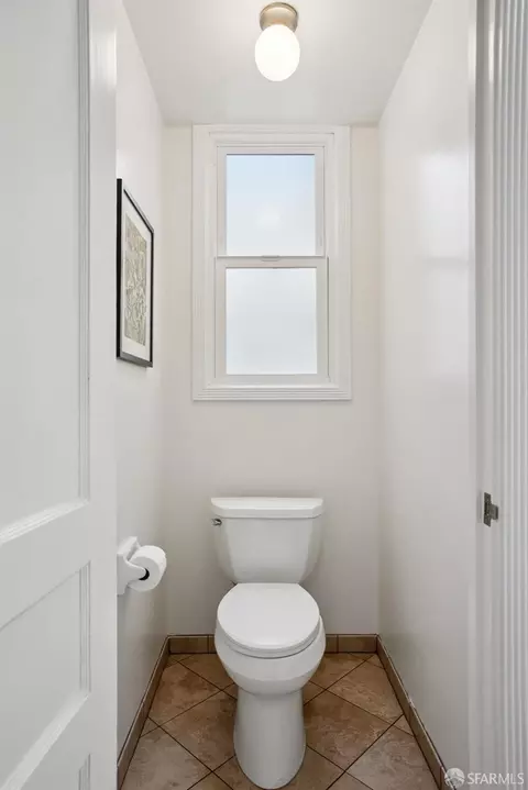 Bath - 20 Forest View Dr, San Francisco, CA 94132 photo 3 of 5