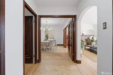 Entry Way - 876 46th Ave, San Francisco, CA 94121 photo 2 of 4