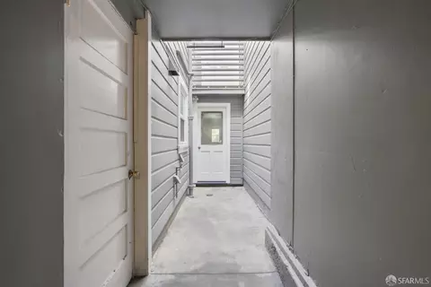 Entry Way - 876 46th Ave, San Francisco, CA 94121 photo 4 of 4
