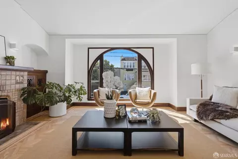 Living - 876 46th Ave, San Francisco, CA 94121 photo 2 of 4