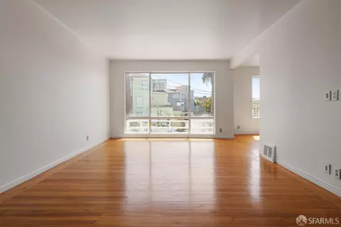 Living - 509 44th Ave, San Francisco, CA 94121 photo 2 of 6