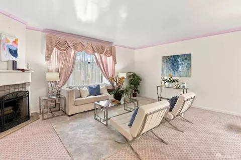 Living - 141 Sagamore St, San Francisco, CA 94112 photo 2 of 3