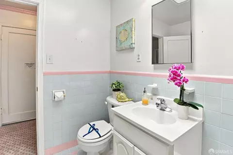 Bath - 141 Sagamore St, San Francisco, CA 94112 photo 2 of 2