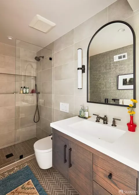 Bath - 44 Dellbrook Ave, San Francisco, CA 94131 photo 5 of 5
