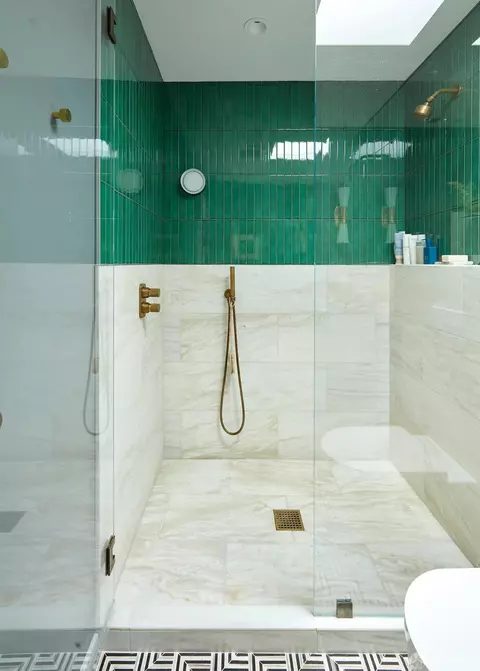 Bath - 44 Dellbrook Ave, San Francisco, CA 94131 photo 2 of 5