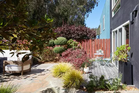 Exterior - 44 Dellbrook Ave, San Francisco, CA 94131 photo 3 of 6