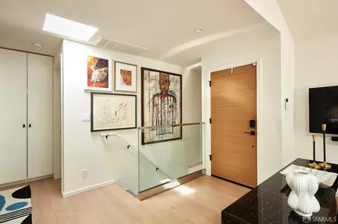 Entry Way - 44 Dellbrook Ave, San Francisco, CA 94131 photo 1 of 2