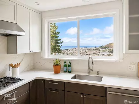 Kitchen - 173 Dalewood Way, San Francisco, CA 94127 photo 3 of 8