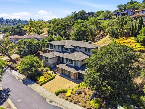 40 Palomar Oaks Ln, Redwood City, CA 94062