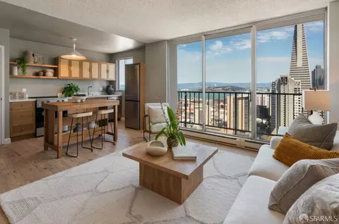 946 Stockton St #18C, San Francisco, CA 94108