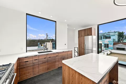 Kitchen - 75 Bronte St, San Francisco, CA 94110 photo 4 of 8