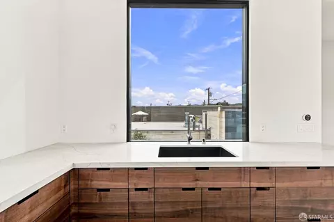 Kitchen - 75 Bronte St, San Francisco, CA 94110 photo 6 of 8