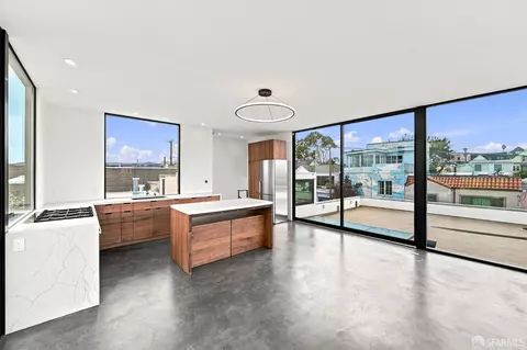 Kitchen - 75 Bronte St, San Francisco, CA 94110 photo 1 of 8