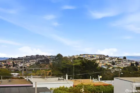 View/Area - 75 Bronte St, San Francisco, CA 94110 photo 2 of 16