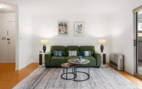 Living - 30 Quickstep Ln #2, San Francisco, CA 94115 photo 2 of 2