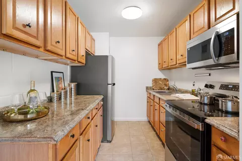 Kitchen - 30 Quickstep Ln #2, San Francisco, CA 94115 photo 1 of 4