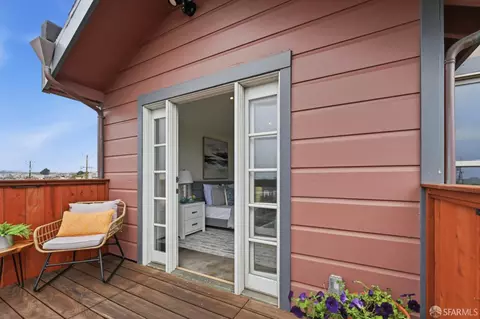 Exterior - 2135 45th Ave, San Francisco, CA 94116 photo 3 of 14