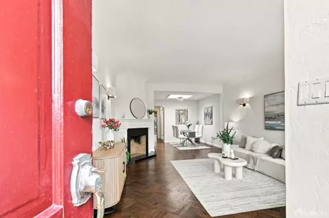 Entry Way - 2135 45th Ave, San Francisco, CA 94116 photo 1 of 2