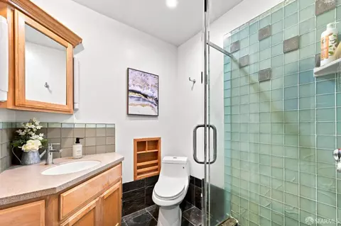Bath - 2135 45th Ave, San Francisco, CA 94116 photo 2 of 4