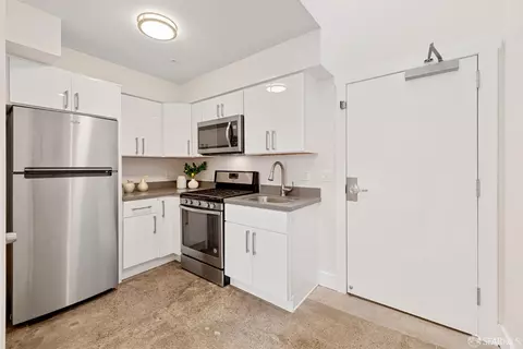 Kitchen - 1451 13th St #5, Oakland, CA 94607 photo 1 of 1