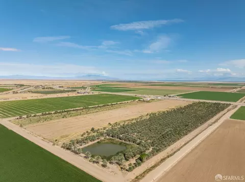 5296 Buck Rd, Brawley, CA 92227 photo 2
