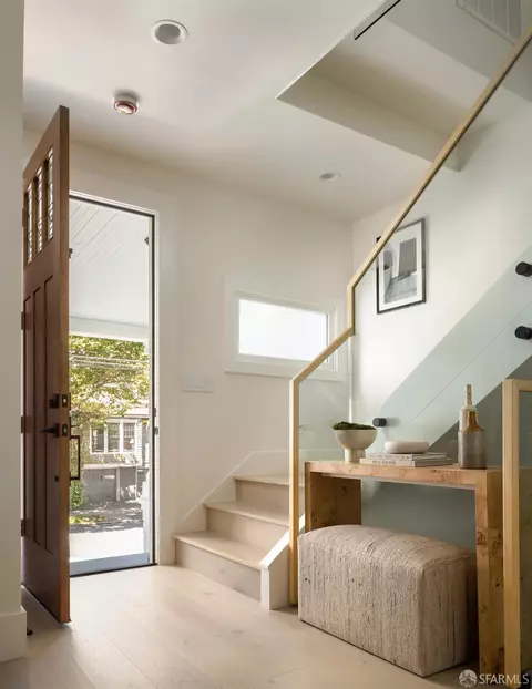 Entry Way - 114 10th Ave, San Francisco, CA 94118 photo 1 of 5